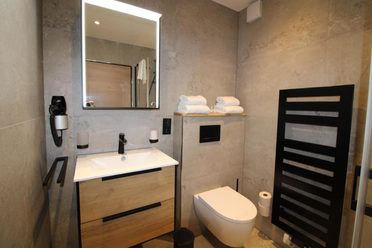 Der Hirsch Hotel Моншау Екстер'єр фото