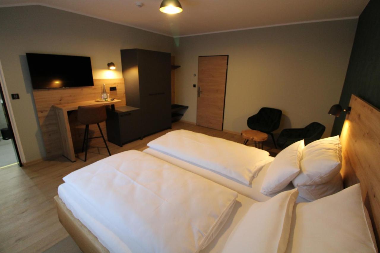 Der Hirsch Hotel Моншау Екстер'єр фото