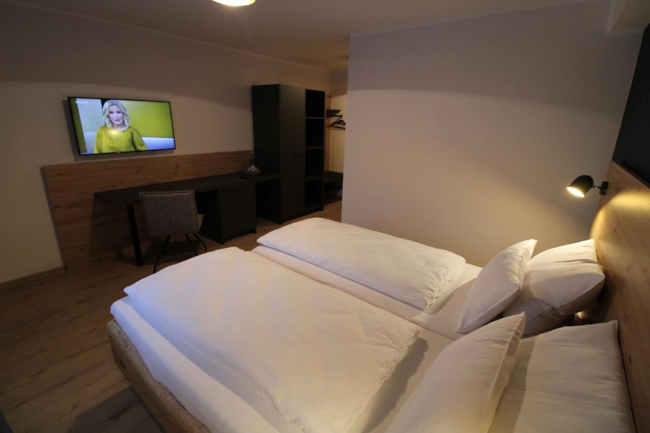 Der Hirsch Hotel Моншау Екстер'єр фото
