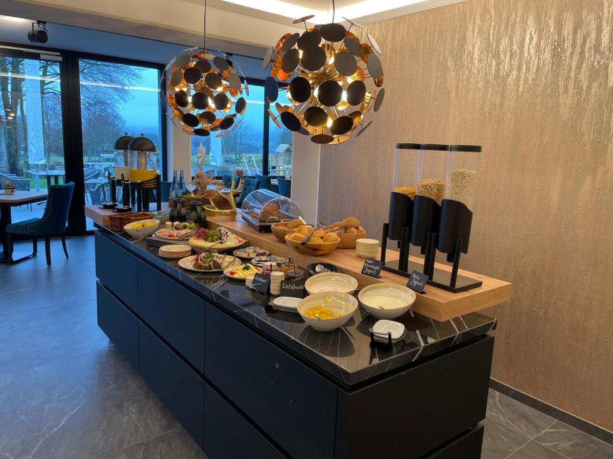 Der Hirsch Hotel Моншау Екстер'єр фото