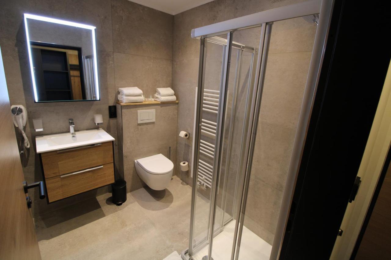 Der Hirsch Hotel Моншау Екстер'єр фото